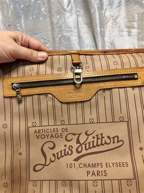 louis vuitton articles de voyage 101 champs elysees paris bag|Louis Vuitton Paris hours.